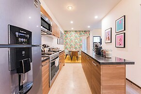 NEW Perfect Location with Free Parking