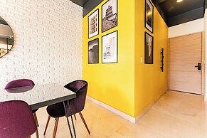 NEW Perfect Location with Free Parking