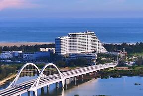 HUALUXE Resort Beihai Silver Beach by IHG