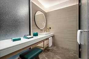 HUALUXE Resort Beihai Silver Beach by IHG