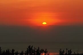 HUALUXE Resort Beihai Silver Beach by IHG