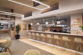 voco Zeal Exeter Science Park by IHG