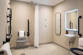 voco Zeal Exeter Science Park by IHG