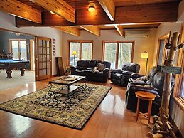 Bear Mountain Lodge