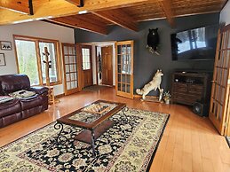 Bear Mountain Lodge