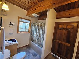 Bear Mountain Lodge