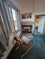 Bear Mountain Lodge