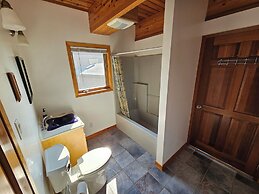 Bear Mountain Lodge