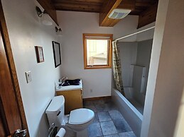 Bear Mountain Lodge