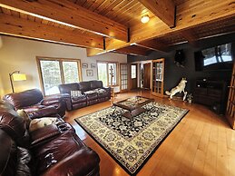 Bear Mountain Lodge