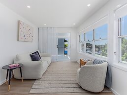 Relax on Marine Parade 2 BDR Apartment