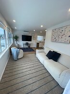 Relax on Marine Parade 2 BDR Apartment