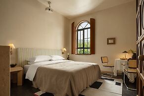 Golden Age Hotel