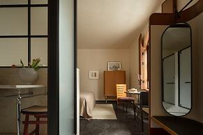 Golden Age Hotel