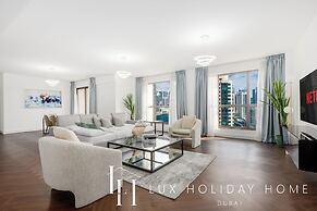 LUX The JW Marina Studio 3