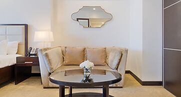 LUX The JW Marina Studio 3
