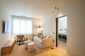 Athens Capital Suites-Mgallery Collection