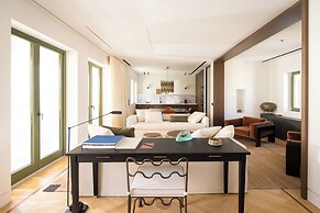 Athens Capital Suites-Mgallery Collection