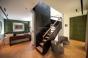 Athens Capital Suites-Mgallery Collection