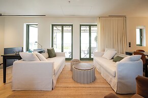 Athens Capital Suites-Mgallery Collection