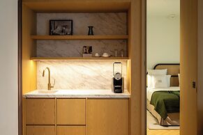Athens Capital Suites-Mgallery Collection