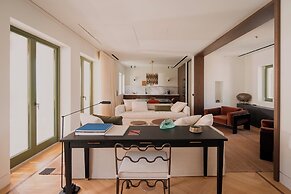 Athens Capital Suites-Mgallery Collection