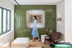 Athens Capital Suites-Mgallery Collection