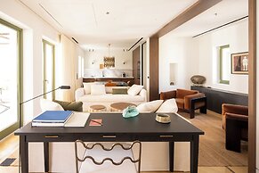 Athens Capital Suites-Mgallery Collection