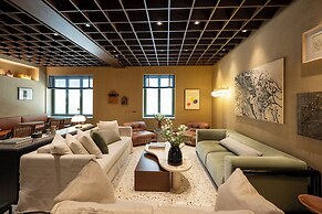 Athens Capital Suites-Mgallery Collection