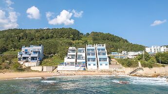 Yeongdeok Chaeumneul Poolvilla