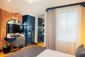 Levni Istanbul Hotel Handwritten Collection