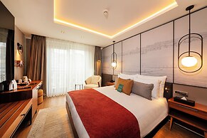 Levni Istanbul Hotel Handwritten Collection