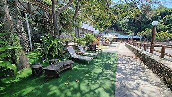 Dive and Trek Resort & Marine Sanctuary