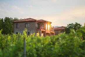 Schuchmann Wines Château,Villas & SPA