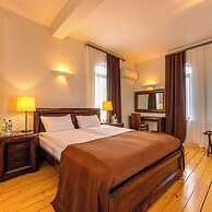 Schuchmann Wines Château,Villas & SPA