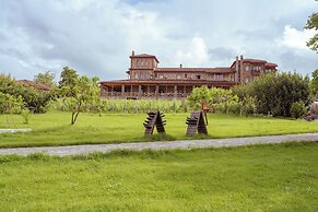 Schuchmann Wines Château,Villas & SPA