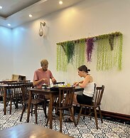 Cat Ba Glow Hotel