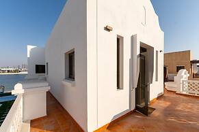 Exclusive 5BR Palm Villa w Private Pool and Beach