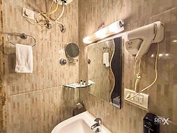 Hotel Nirvana Palace