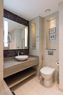 Cozy 1BR with balcony Damac Towers