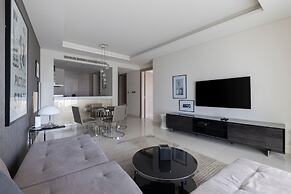 Cozy 1BR with balcony Damac Towers