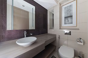 Cozy 1BR with balcony Damac Towers