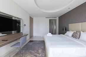 Cozy 1BR with balcony Damac Towers