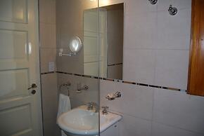 Cosmo Mendoza Suites