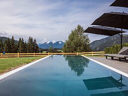 Nice Apartment With Infinity Pool