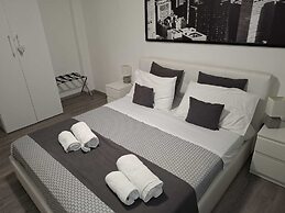 LUXURY 1