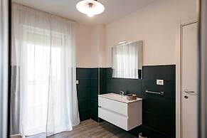 LUXURY 1