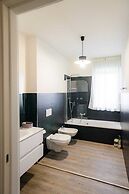 LUXURY 1