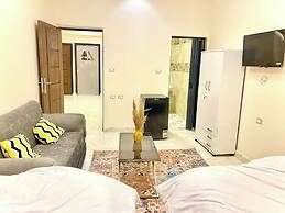 Farsha Pyramids Inn