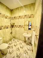 Farsha Pyramids Inn